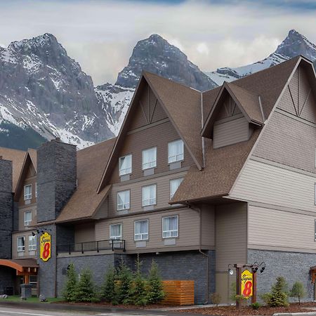 Super 8 By Wyndham Canmore Buitenkant foto