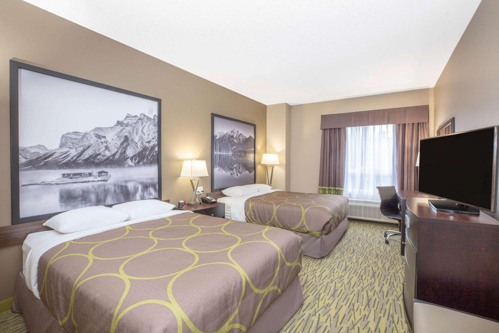 Super 8 By Wyndham Canmore Buitenkant foto