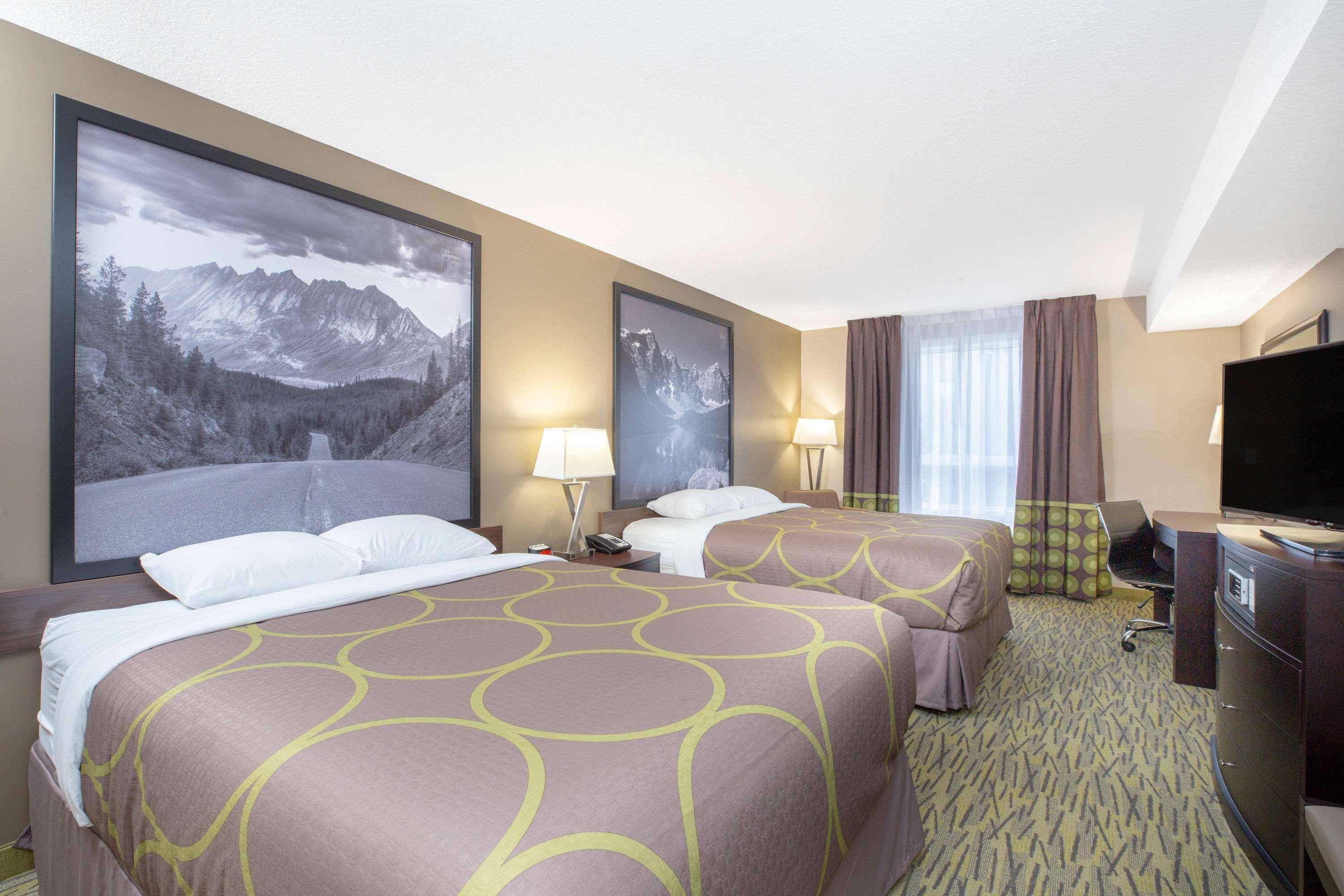 Super 8 By Wyndham Canmore Buitenkant foto