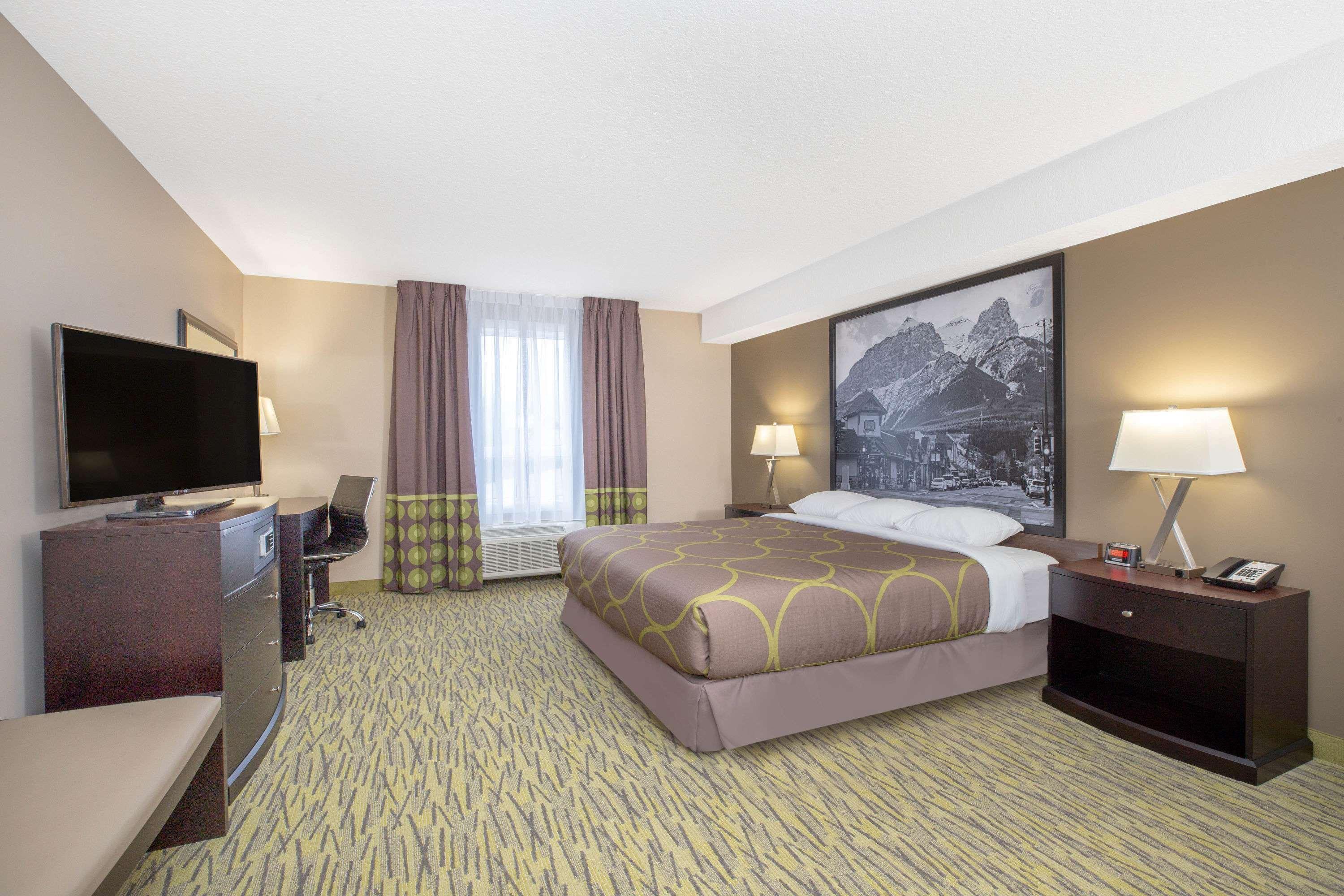Super 8 By Wyndham Canmore Buitenkant foto