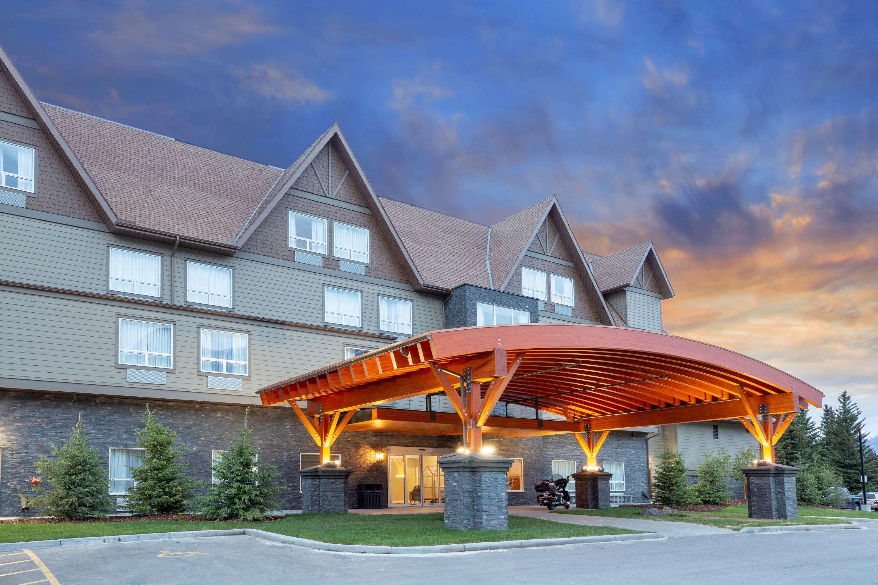 Super 8 By Wyndham Canmore Buitenkant foto