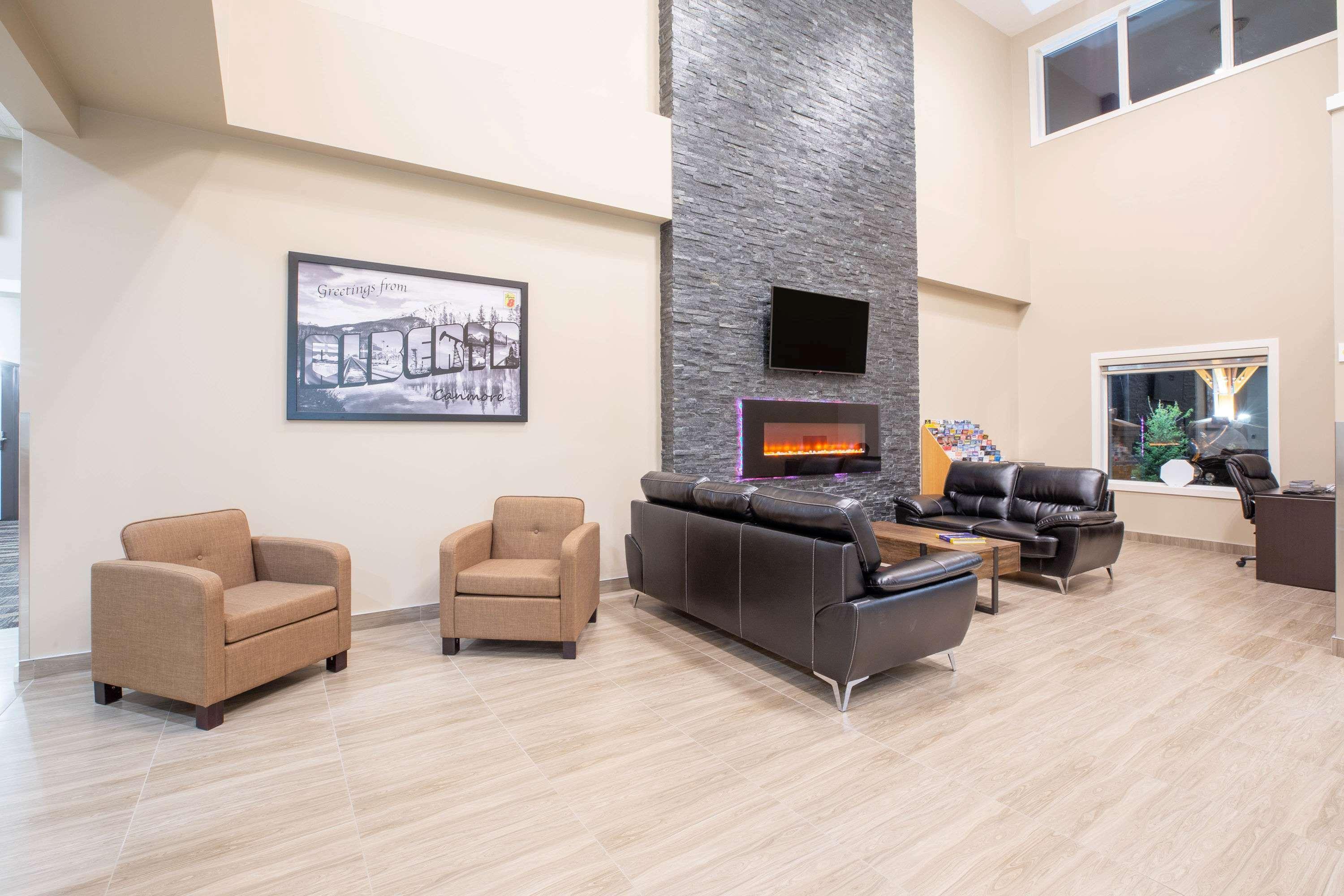 Super 8 By Wyndham Canmore Buitenkant foto