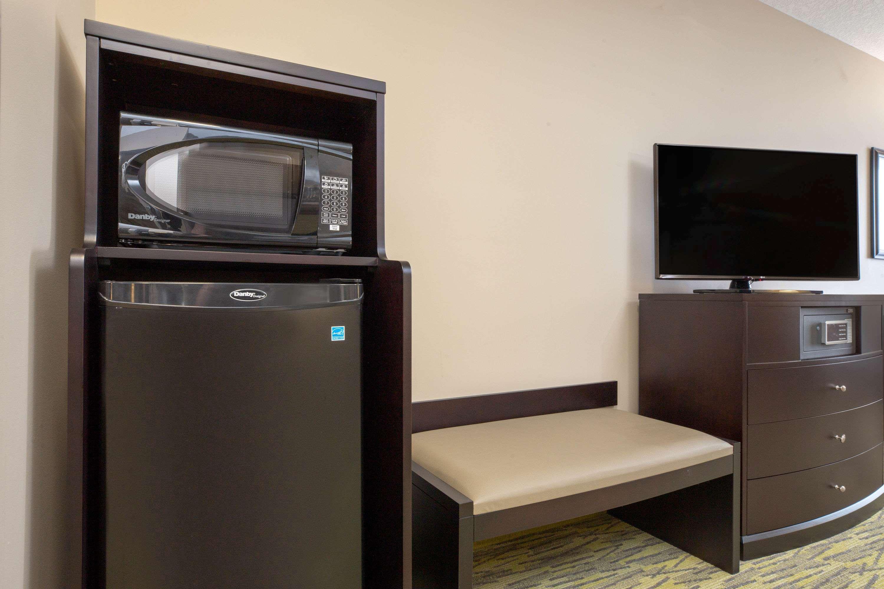Super 8 By Wyndham Canmore Buitenkant foto