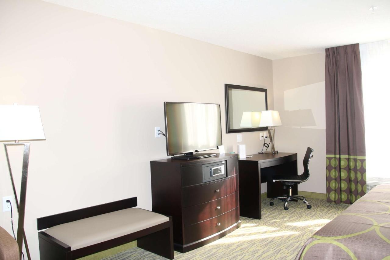 Super 8 By Wyndham Canmore Buitenkant foto