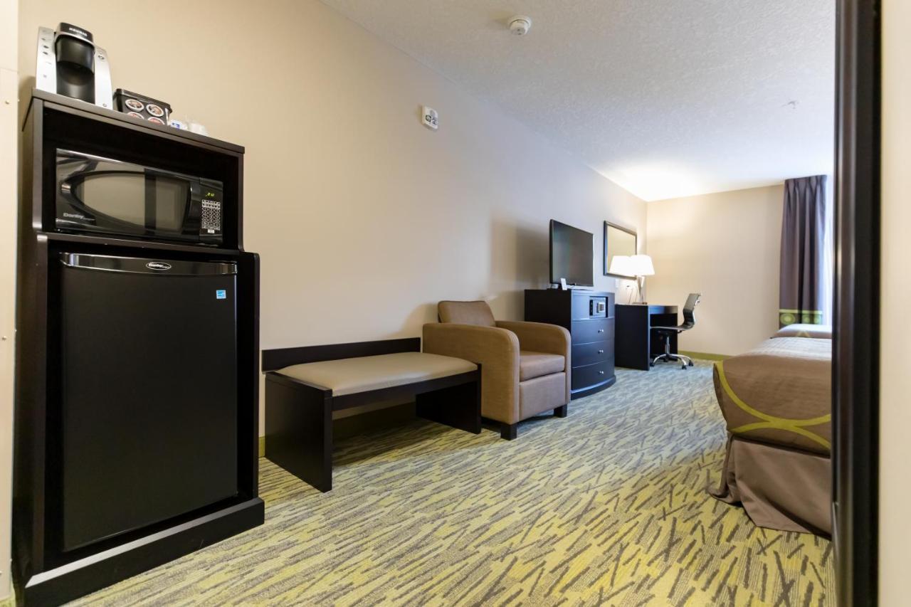 Super 8 By Wyndham Canmore Buitenkant foto