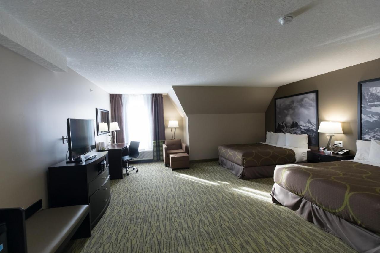 Super 8 By Wyndham Canmore Buitenkant foto