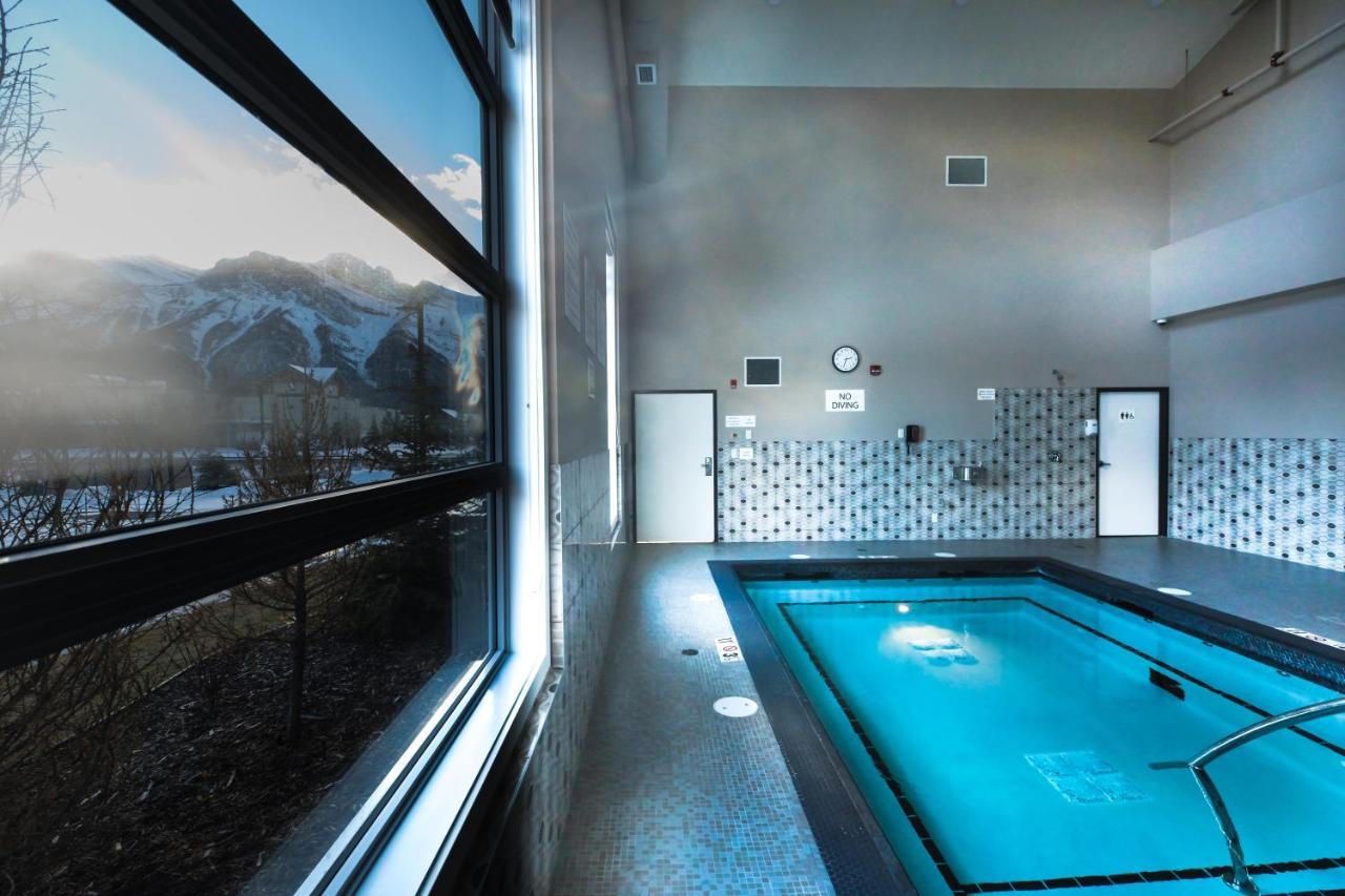 Super 8 By Wyndham Canmore Buitenkant foto