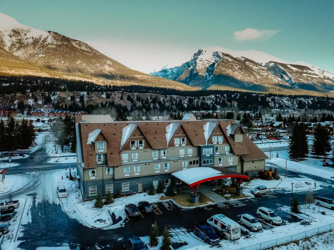 Super 8 By Wyndham Canmore Buitenkant foto