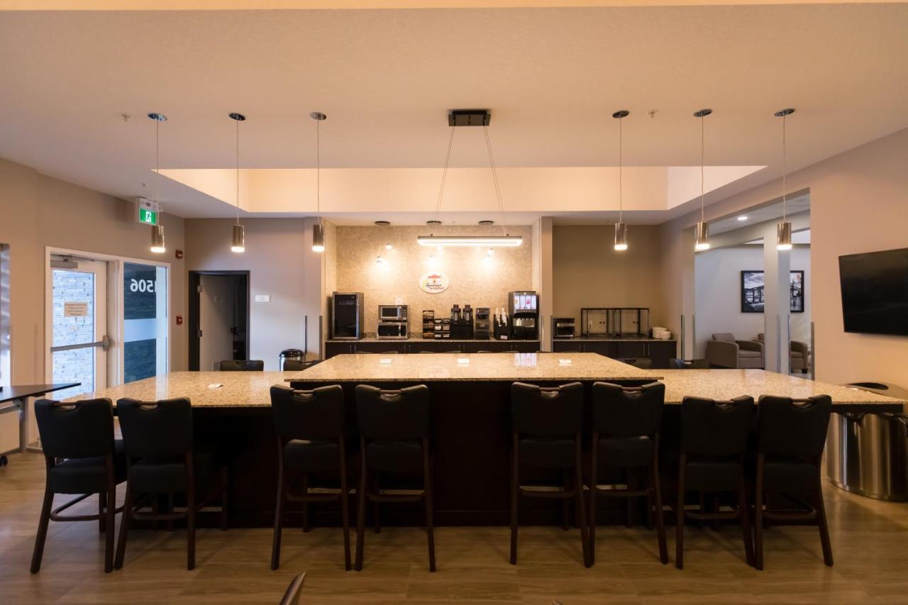 Super 8 By Wyndham Canmore Buitenkant foto