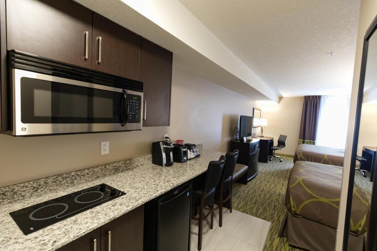 Super 8 By Wyndham Canmore Buitenkant foto