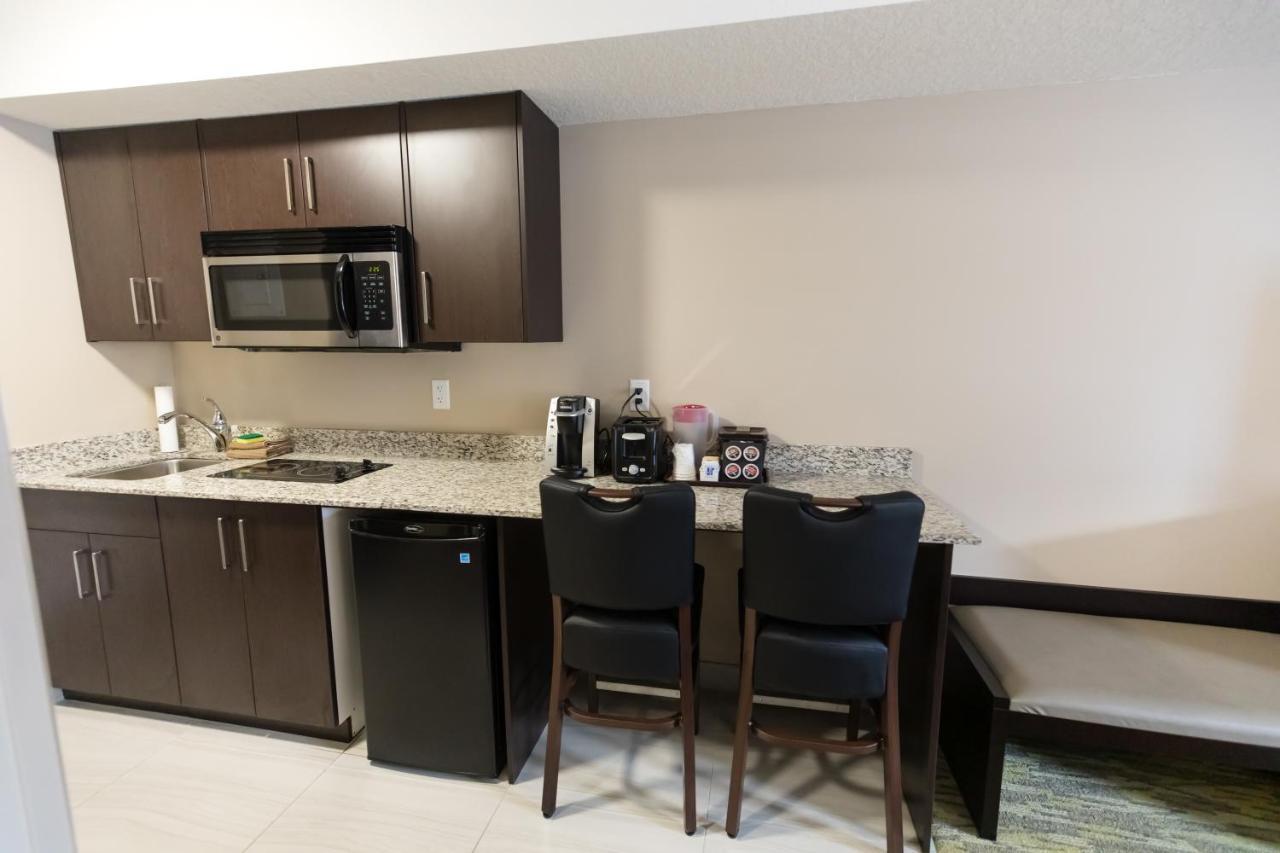 Super 8 By Wyndham Canmore Buitenkant foto